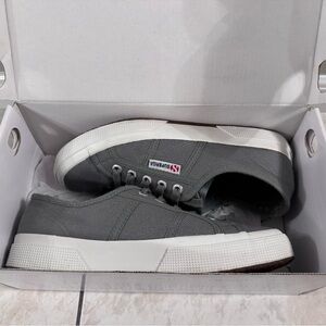 Superga 2750 Cotu Classic Unisex Sneakers Gray Sage Size 7 Women Size 5.5 Men